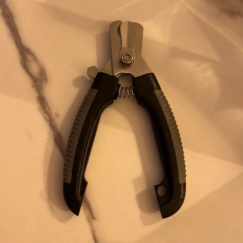 New Nail Trimmer for Medium and Large Breed of Dogs Clipper with Safety Guard